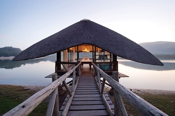 Fine dining bungalow overlooking lagoon